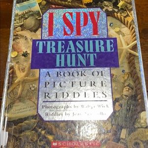 I Spy Treasure Hunt Hardback Book